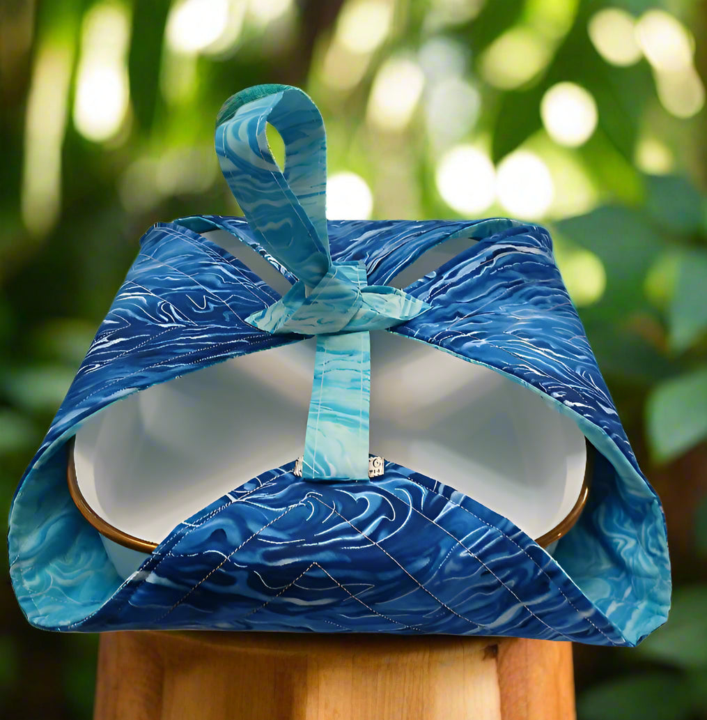 Blue Casserole Carrier