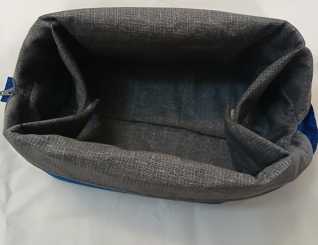 Toiletry bag, blue and grey