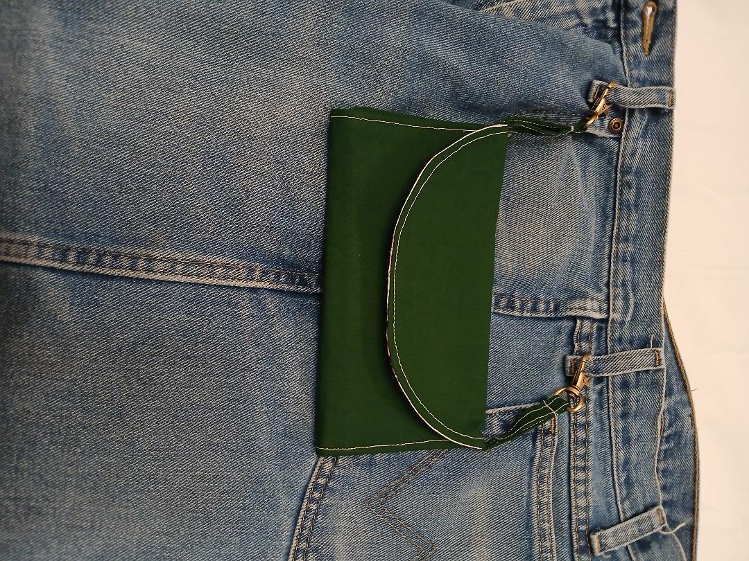 Green/flowers Hip Wallet