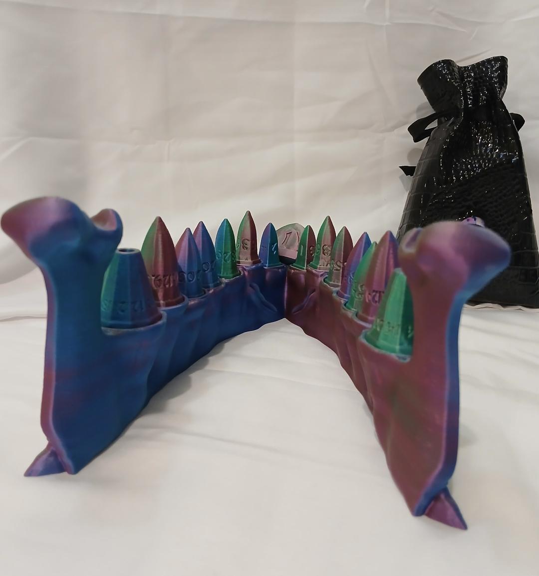 Dragon teeth dice set